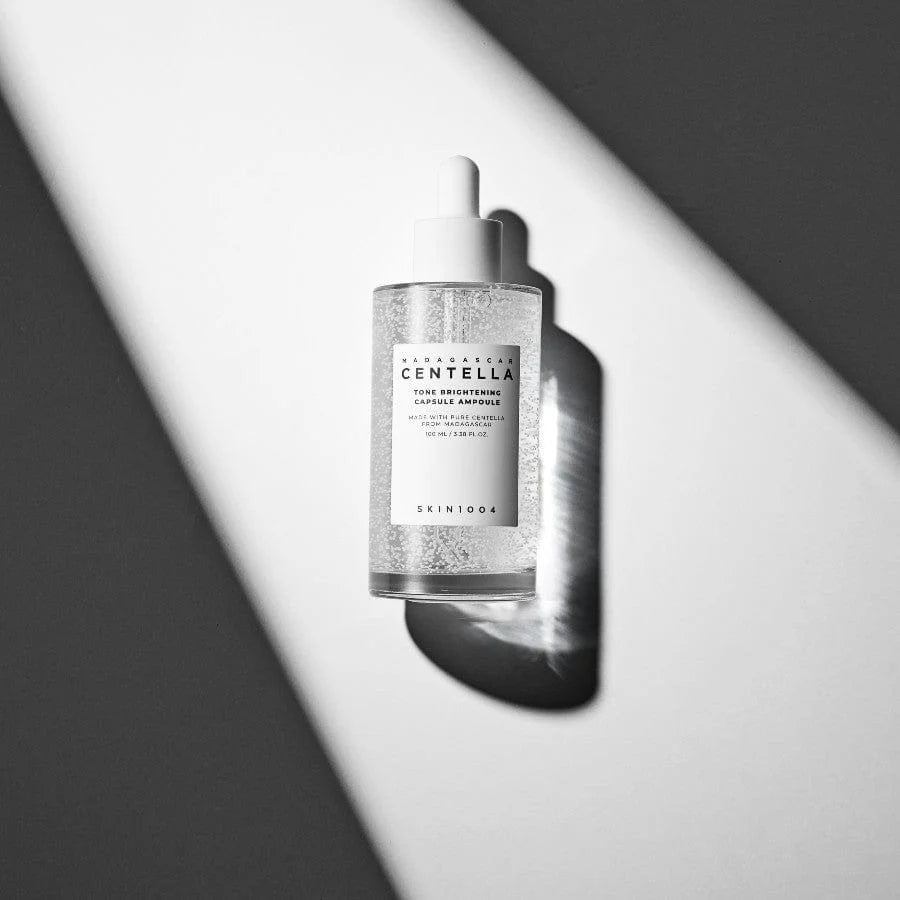 Skin1004 – Madagascar Centella Tone Brightening Capsule Ampoule — Tono uniforme sin irritar