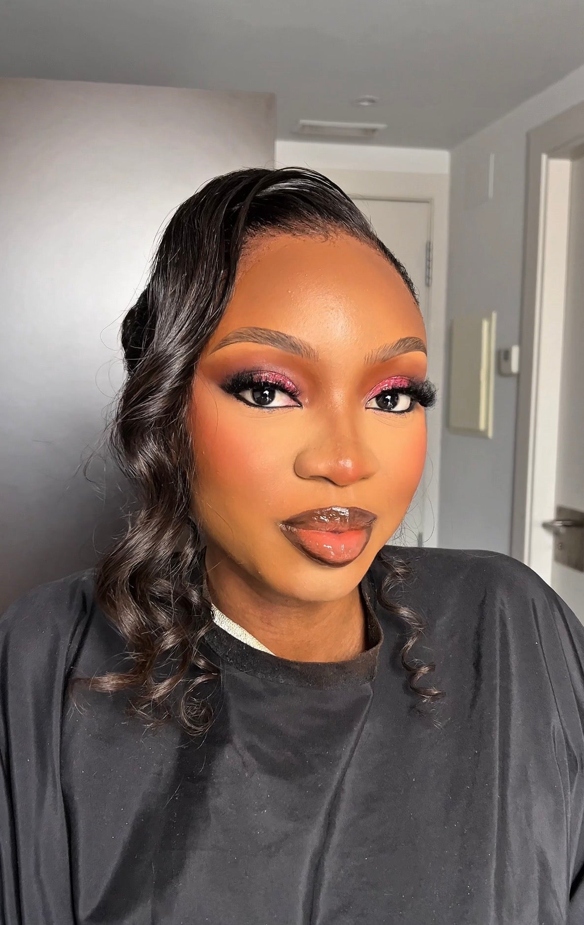 Servicios de peluquería y pelucas